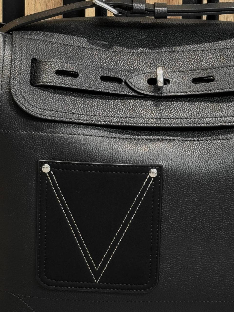 МУЖСКАЯ СУМКА LOUIS VUITTON детальное фото