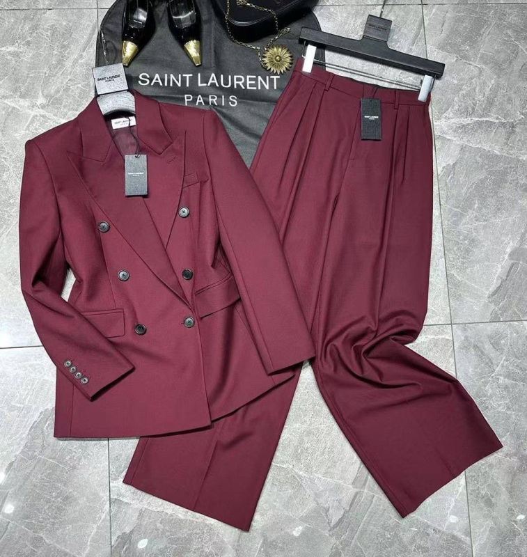 КОСТЮМ SAINT LAURENT фото