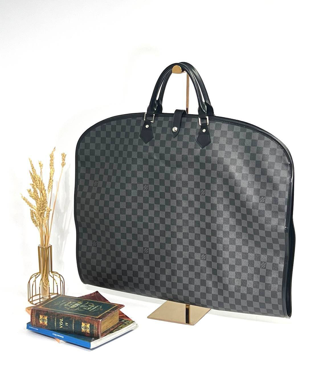 ПОРТПЛЕД LOUIS VUITTON детальное фото