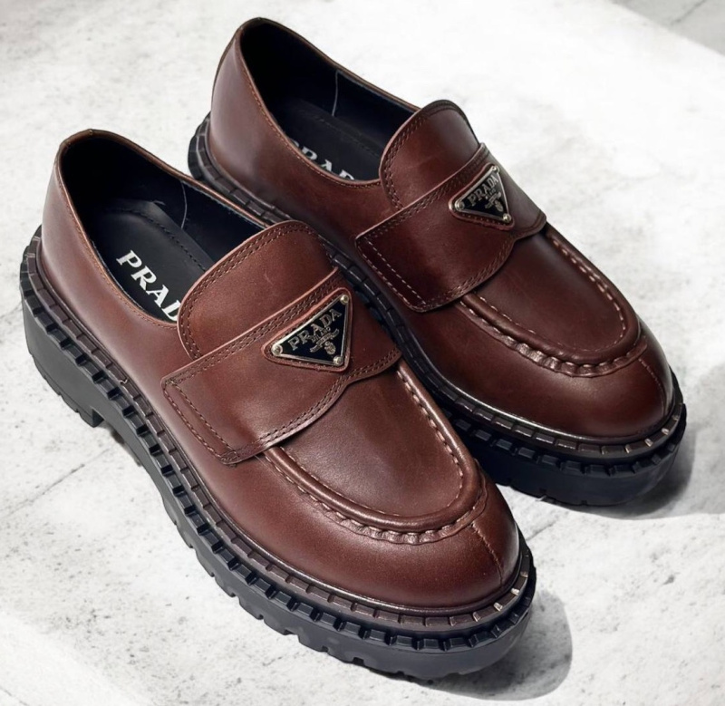 ЛОФЕРЫ PRADA фото