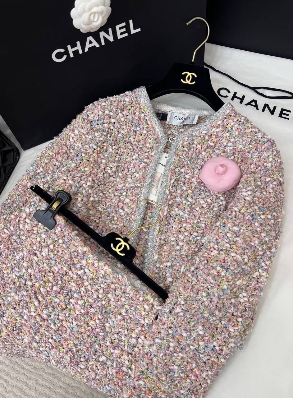 КОСТЮМ CHANEL детальное фото