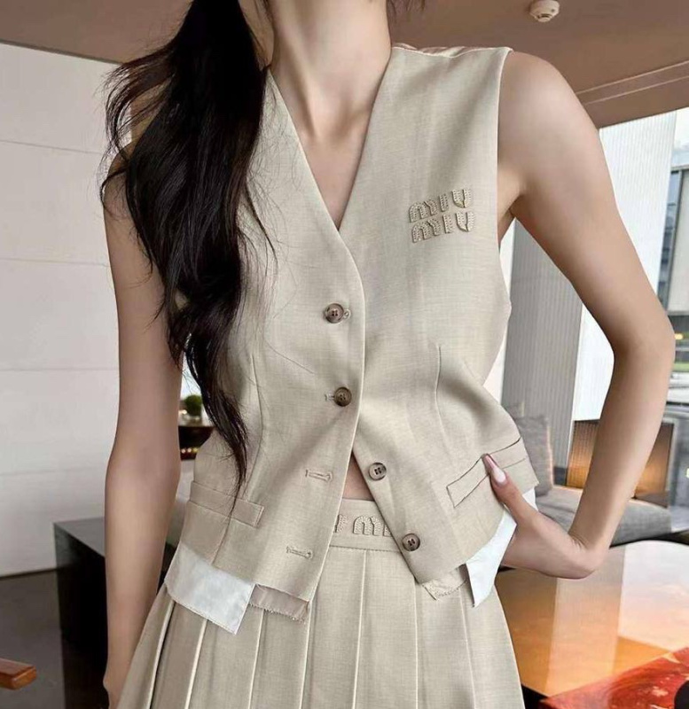 ЖИЛЕТ MIU MIU фото