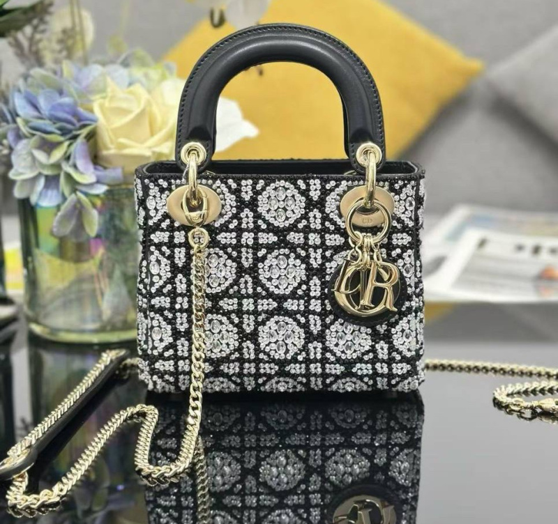 СУМКА CHRISTIAN DIOR LADY фото