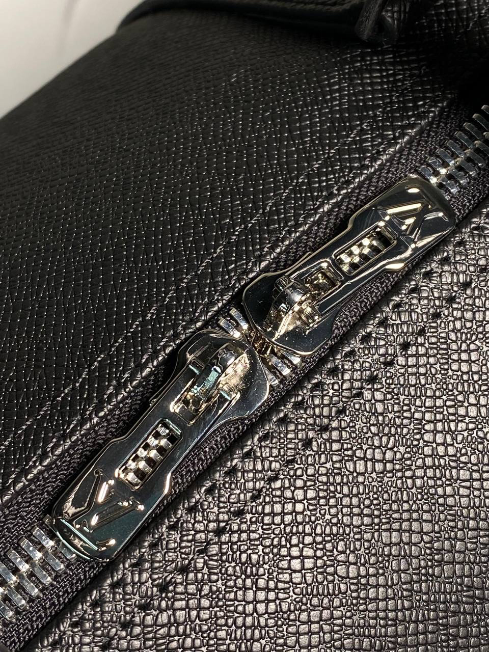 ДОРОЖНАЯ СУМКА LOUIS VUITTON детальное фото
