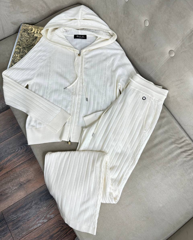 КОСТЮМ LORO PIANA фото