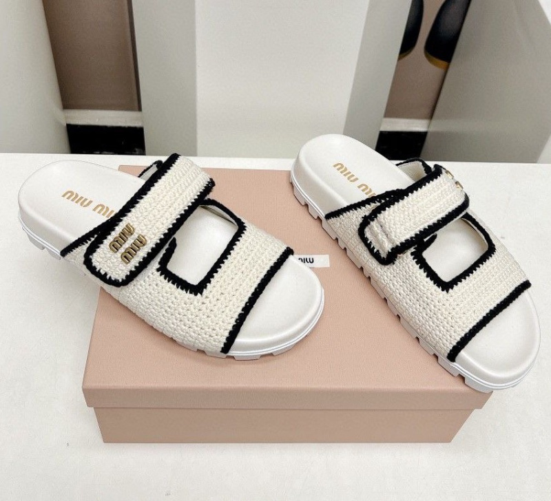 ШЛЕПКИ MIU MIU фото