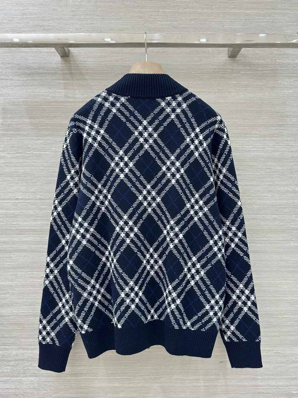 БОМБЕР BURBERRY детальное фото