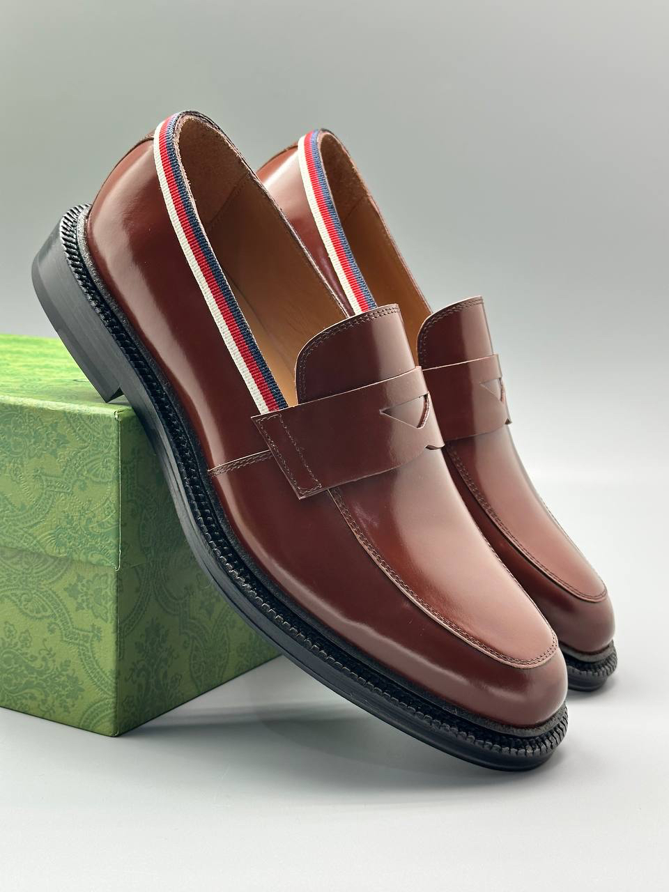 МУЖСКИЕ ЛОФЕРЫ GUCCI детальное фото