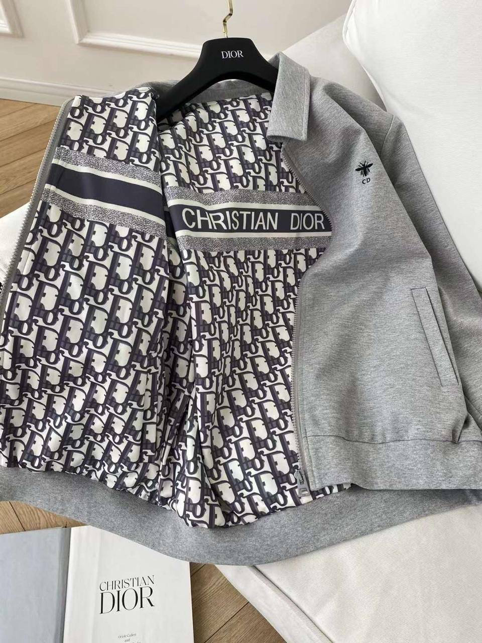 КОСТЮМ CHRISTIAN DIOR детальное фото