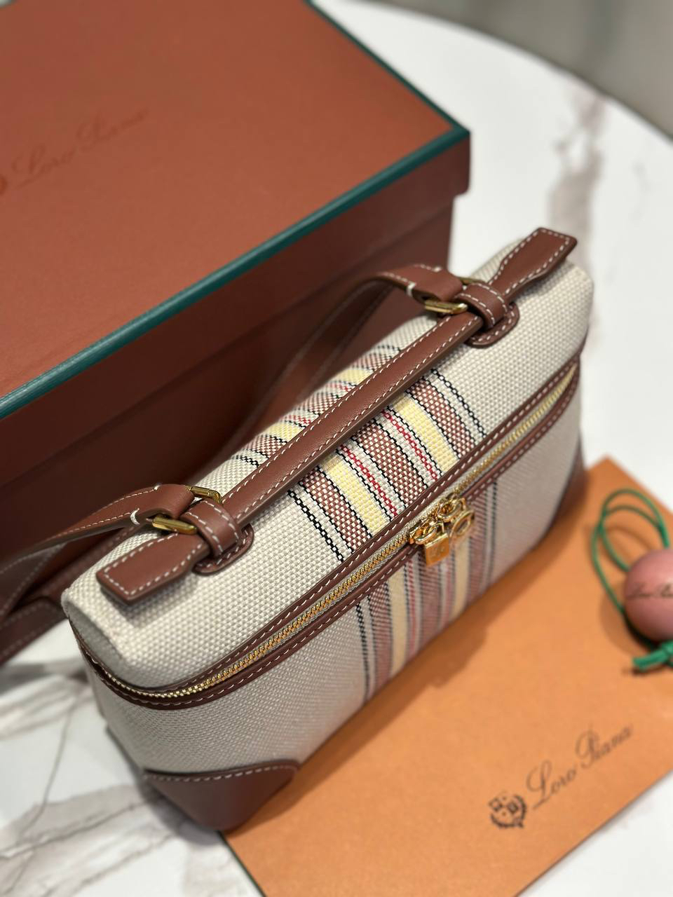 СУМКА LORO PIANA детальное фото