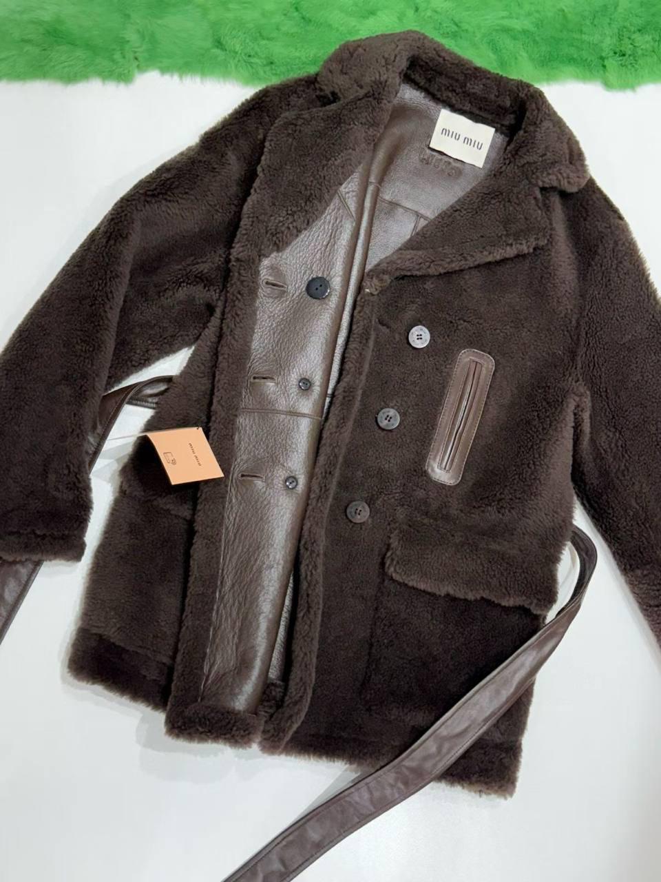 ДУБЛЕНКА MIU MIU детальное фото