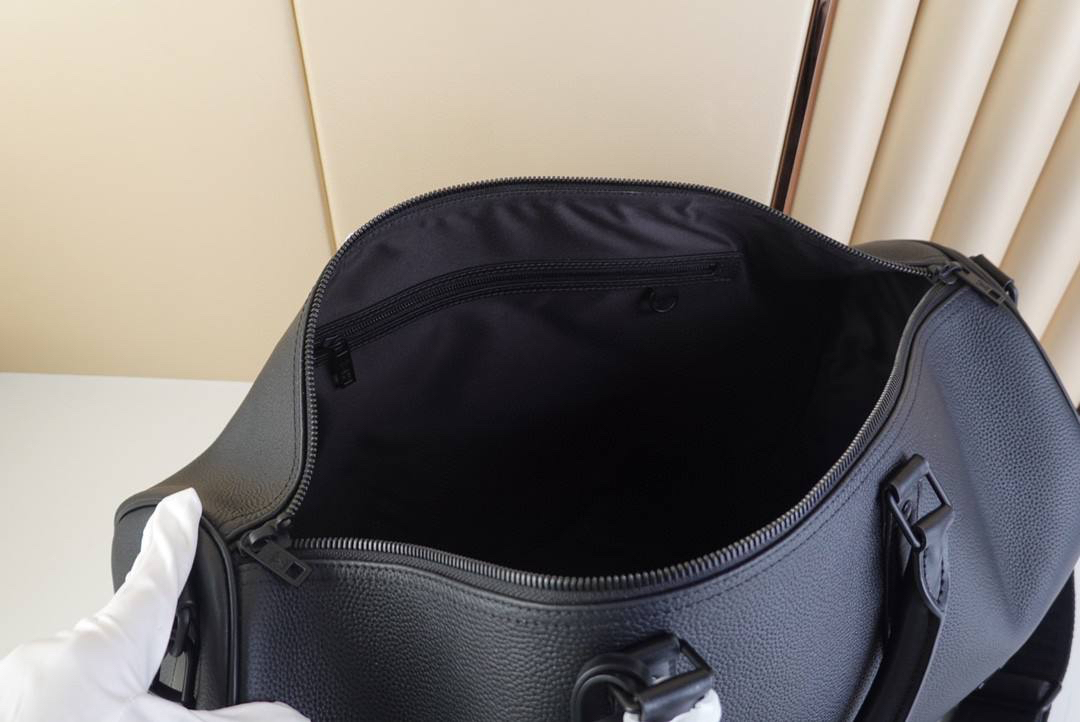 ДОРОЖНАЯ СУМКА LOUIS VUITTON детальное фото