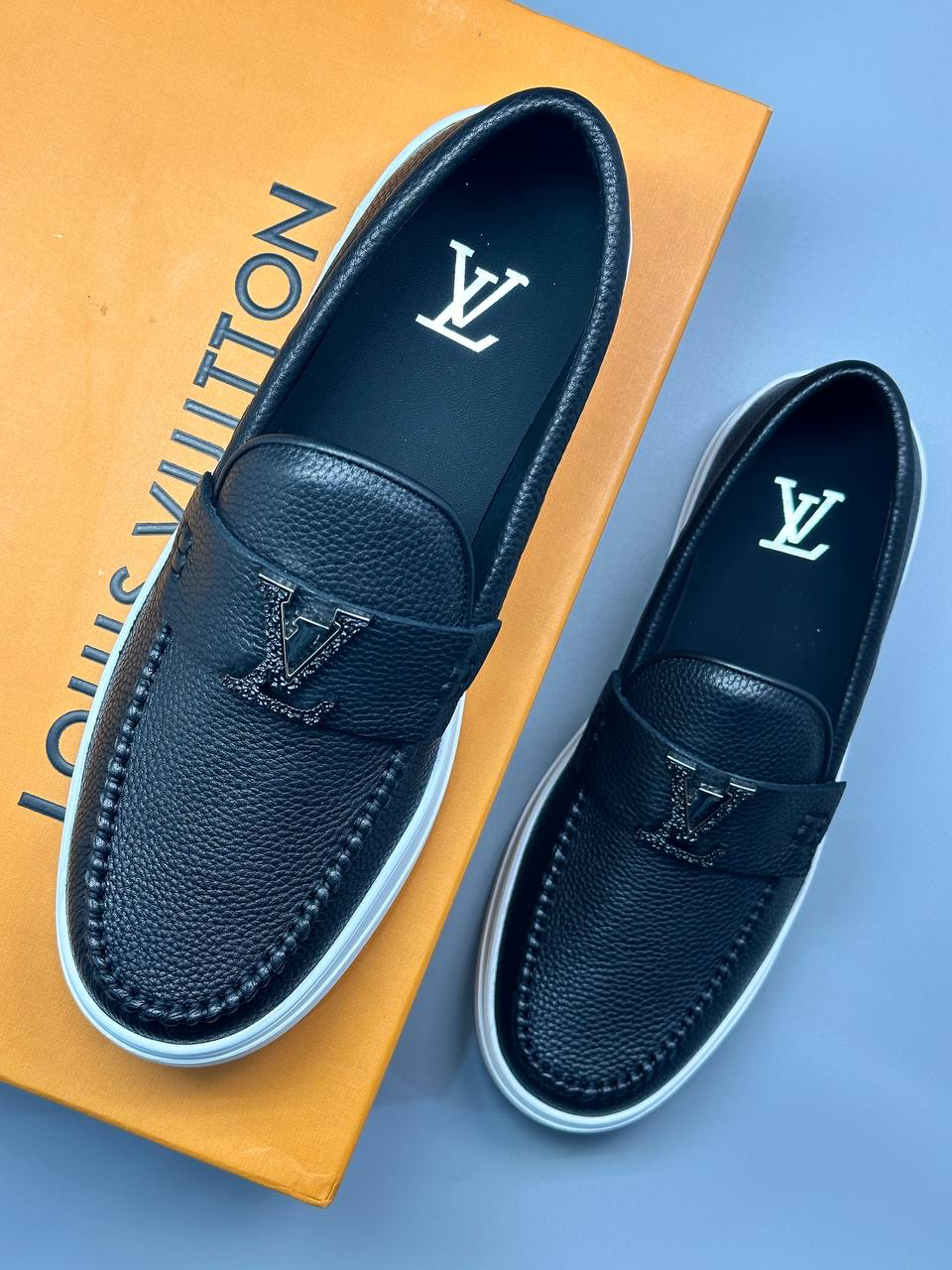 МУЖСКИЕ ЛОФЕРЫ LOUIS VUITTON детальное фото