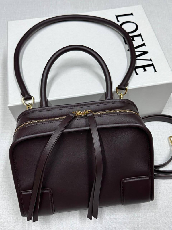 СУМКА LOEWE фото