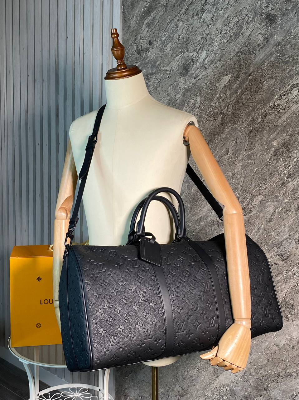 ДОРОЖНАЯ СУМКА LOUIS VUITTON детальное фото
