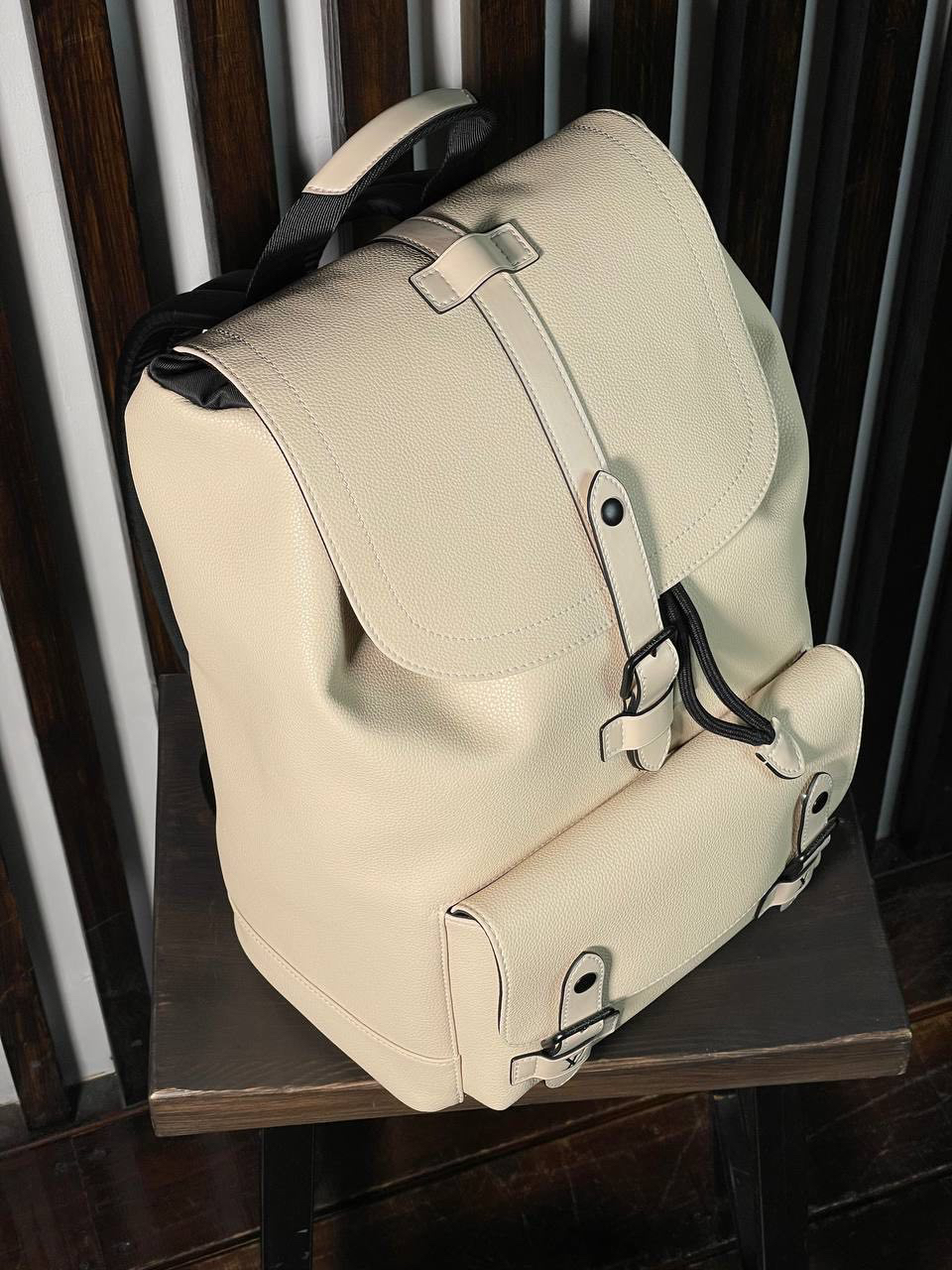 МУЖСКОЙ РЮКЗАК LOUIS VUITTON детальное фото