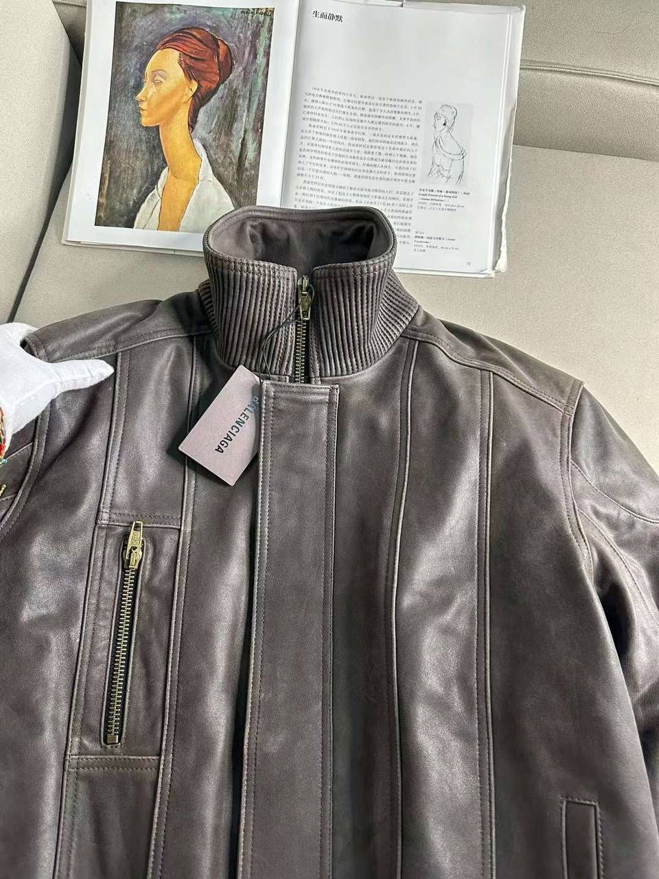 КУРТКА BALENCIAGA детальное фото