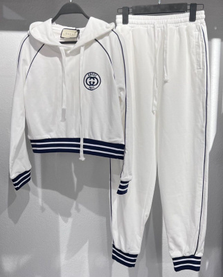 КОСТЮМ GUCCI фото