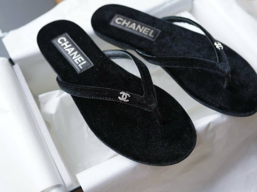 ШЛЕПКИ CHANEL детальное фото