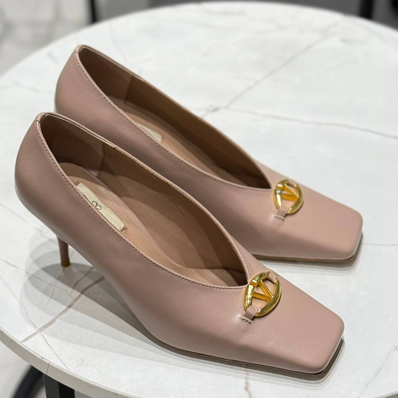 ТУФЛИ VALENTINO детальное фото