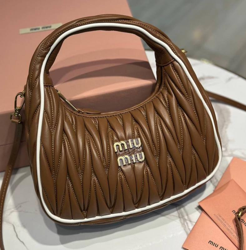 СУМКА MIU MIU WANDER фото