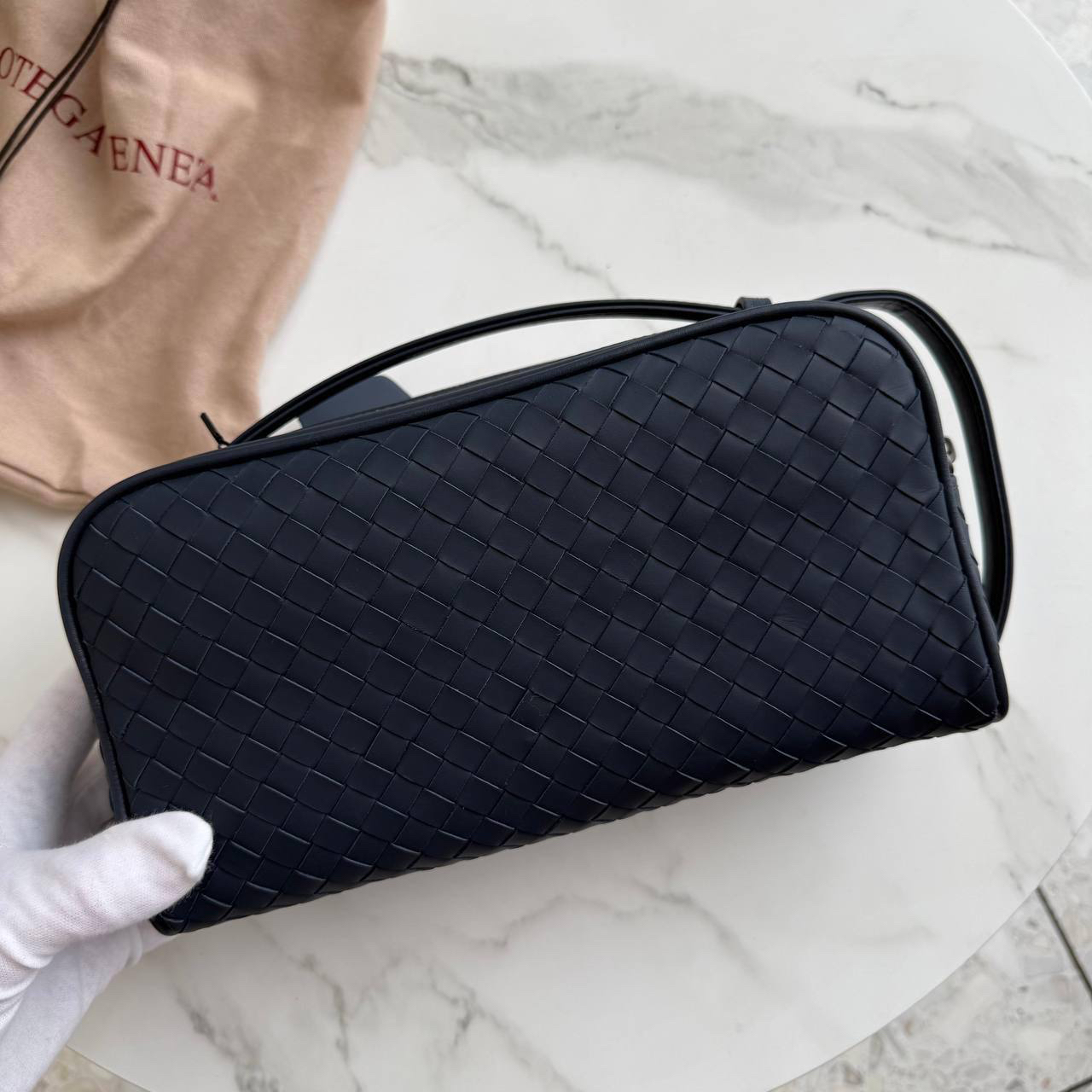 МУЖСКОЙ КЛАТЧ BOTTEGA VENETA детальное фото