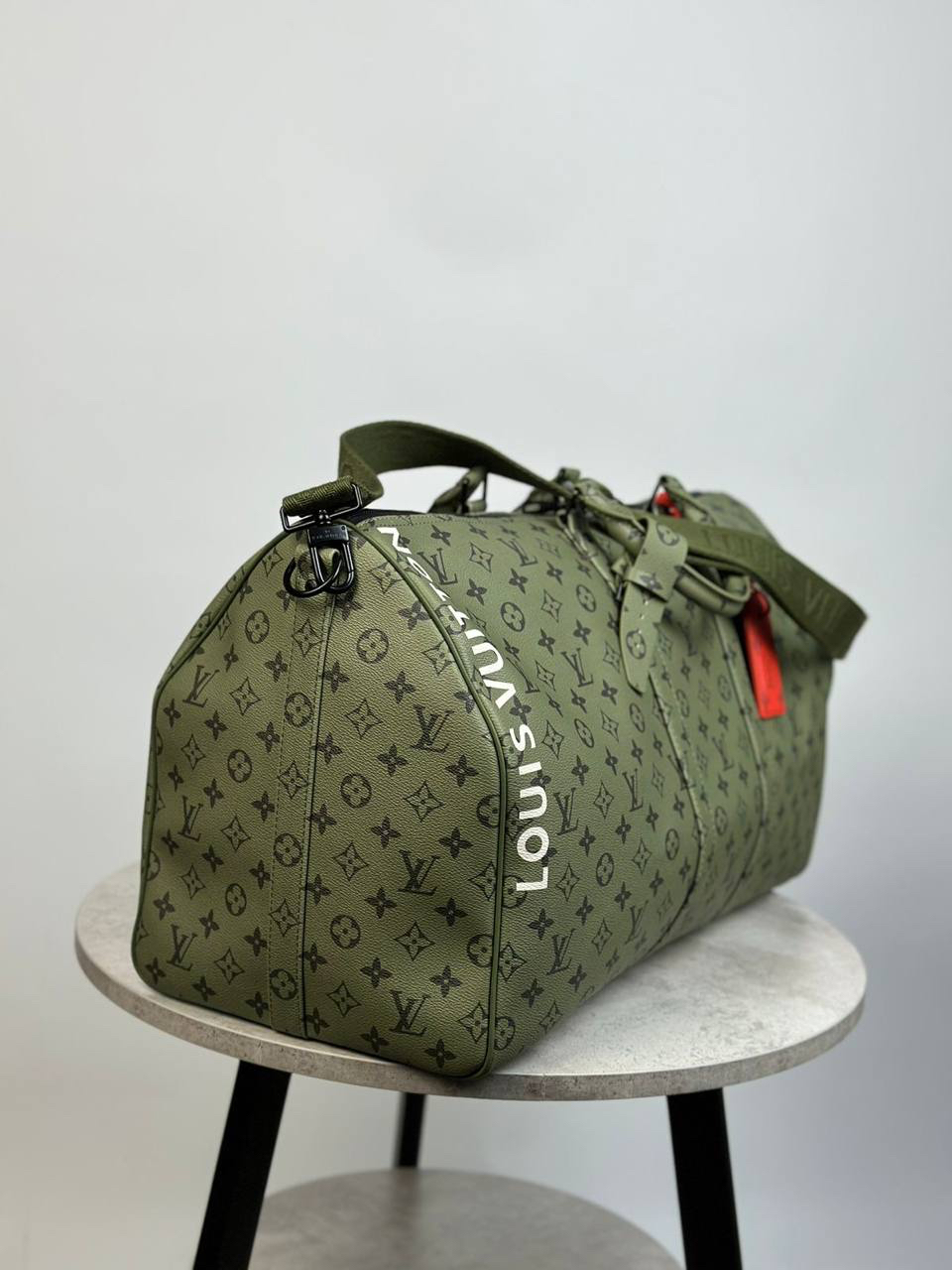 ДОРОЖНАЯ СУМКА LOUIS VUITTON детальное фото