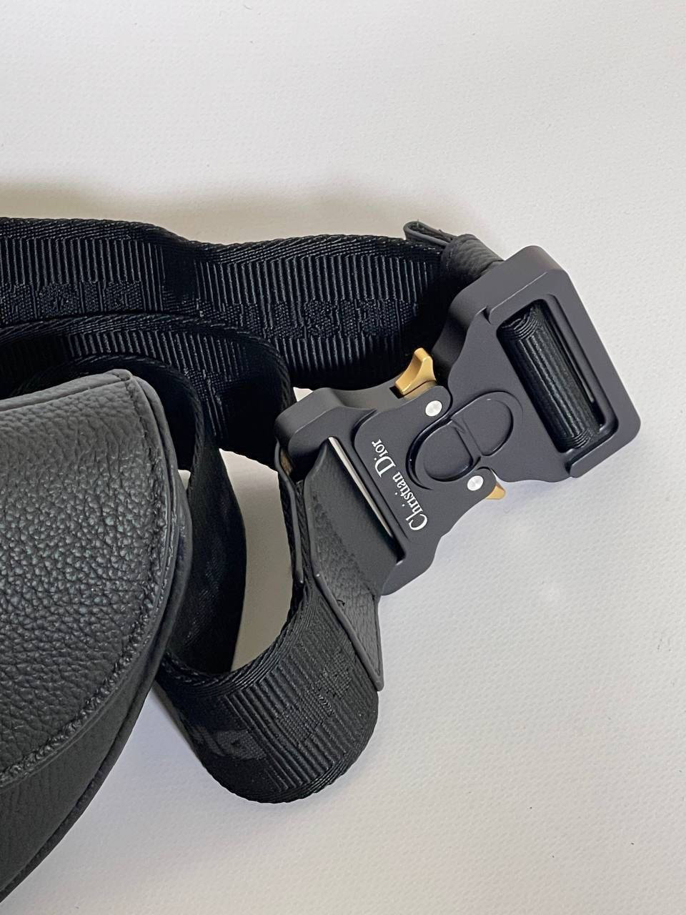 МУЖСКАЯ СУМКА СЛИНГ CHRISTIAN DIOR SADDLE детальное фото