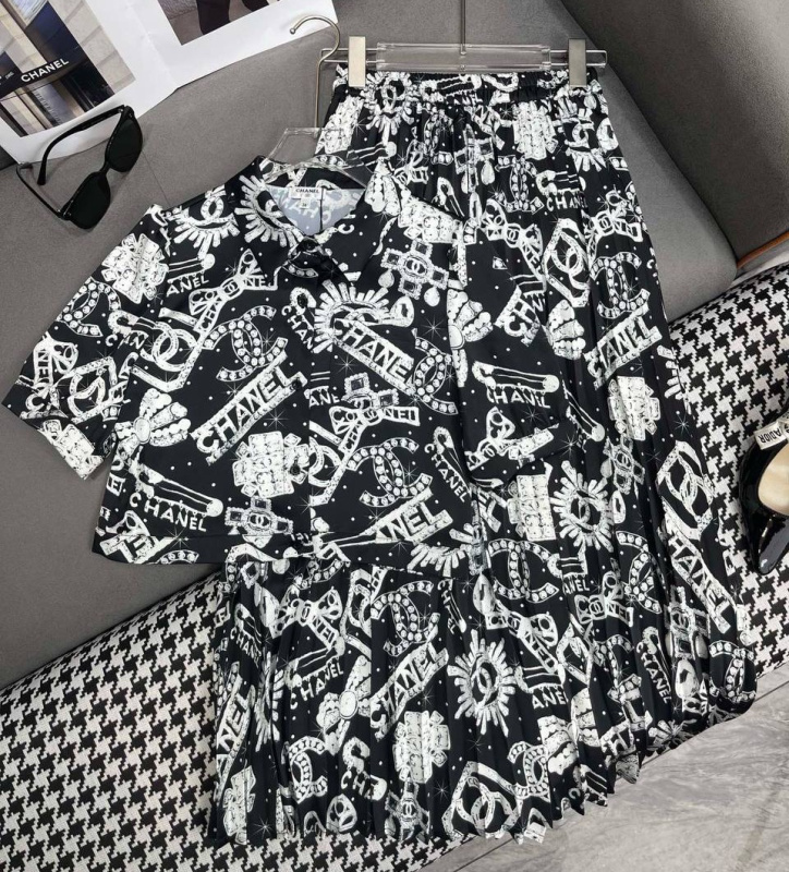 КОСТЮМ CHANEL фото