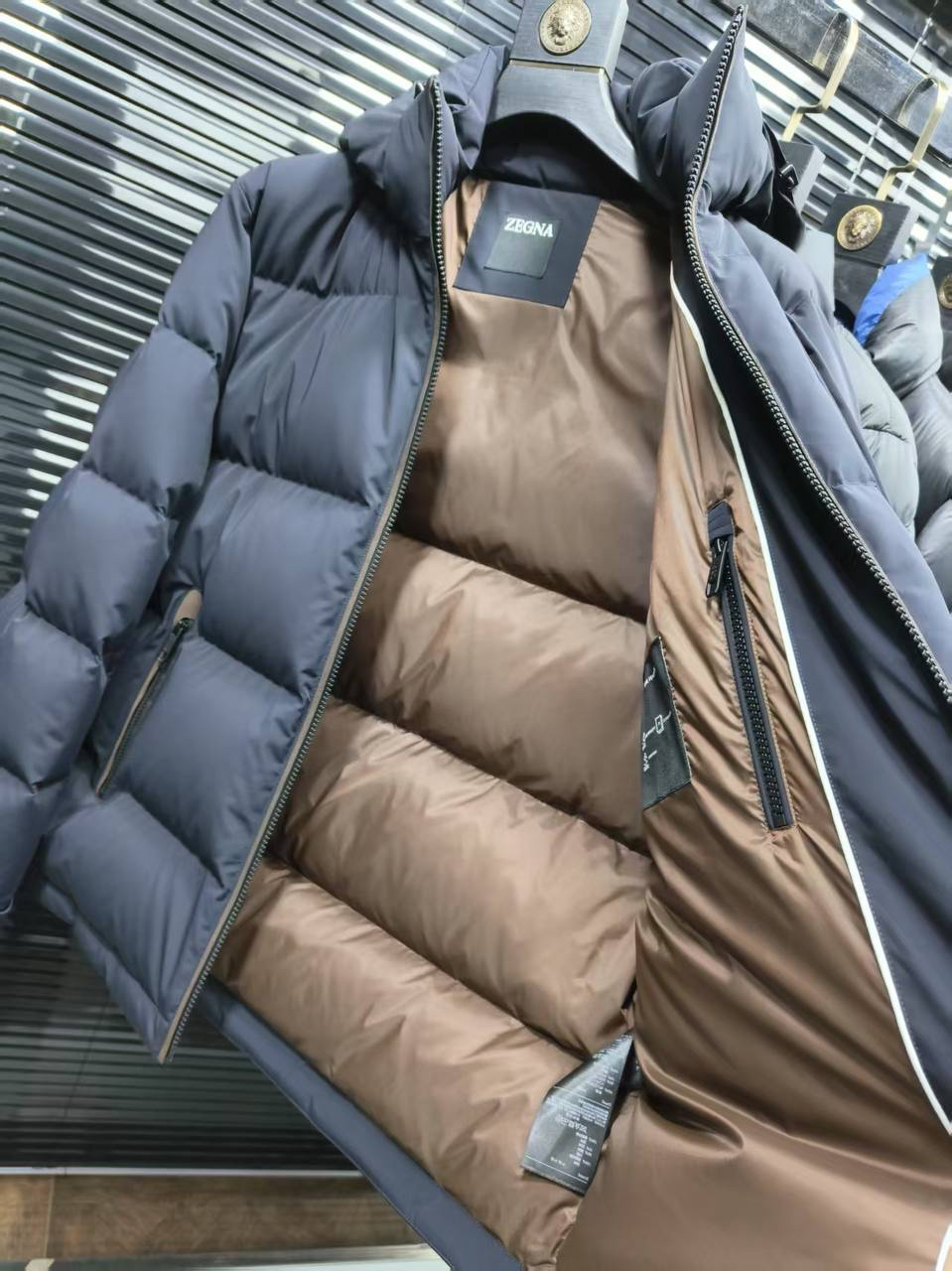 МУЖСКОЙ ПУХОВИК ZEGNA детальное фото