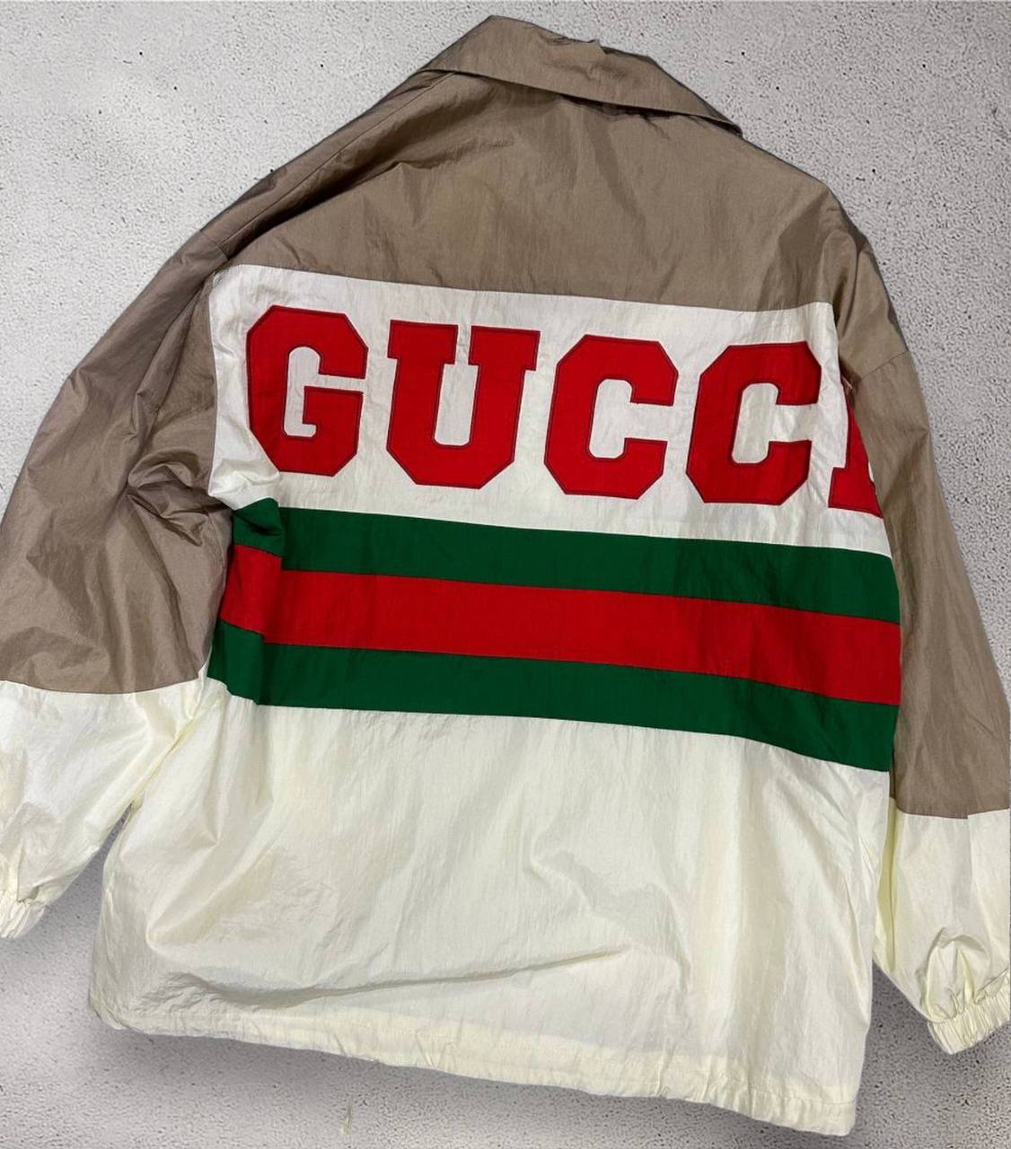 КОСТЮМ GUCCI детальное фото