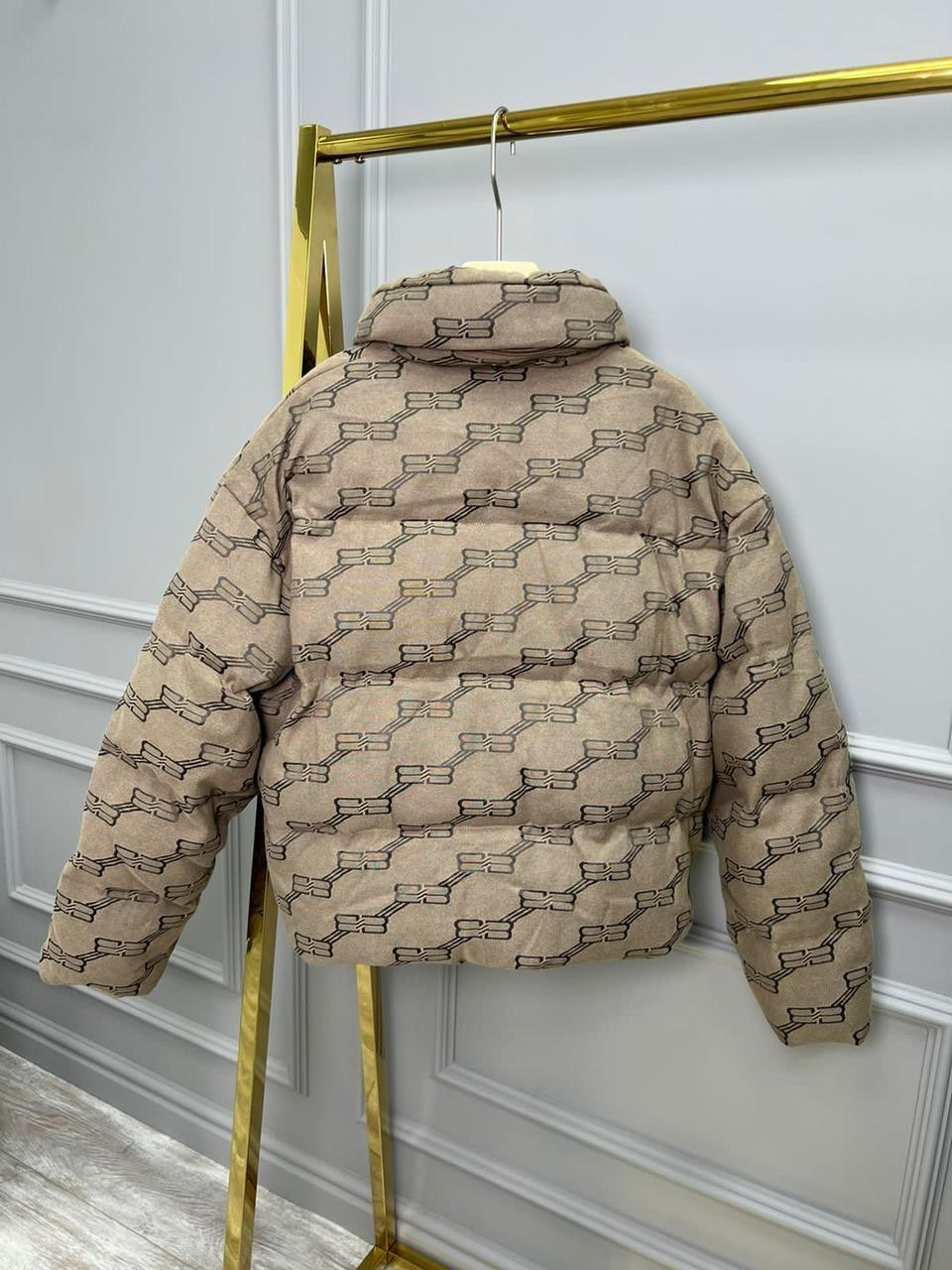 ПУХОВИК BALENCIAGA детальное фото