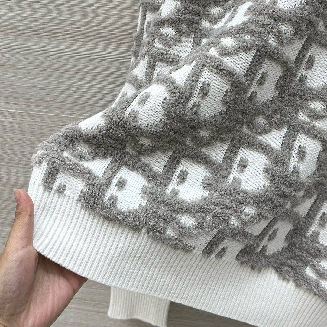 СВИТЕР CHRISTIAN DIOR детальное фото