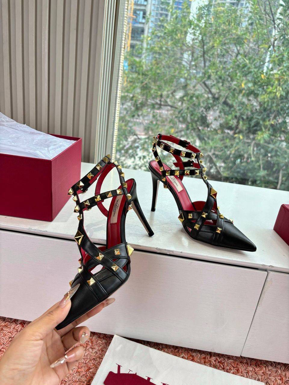 ТУФЛИ VALENTINO детальное фото