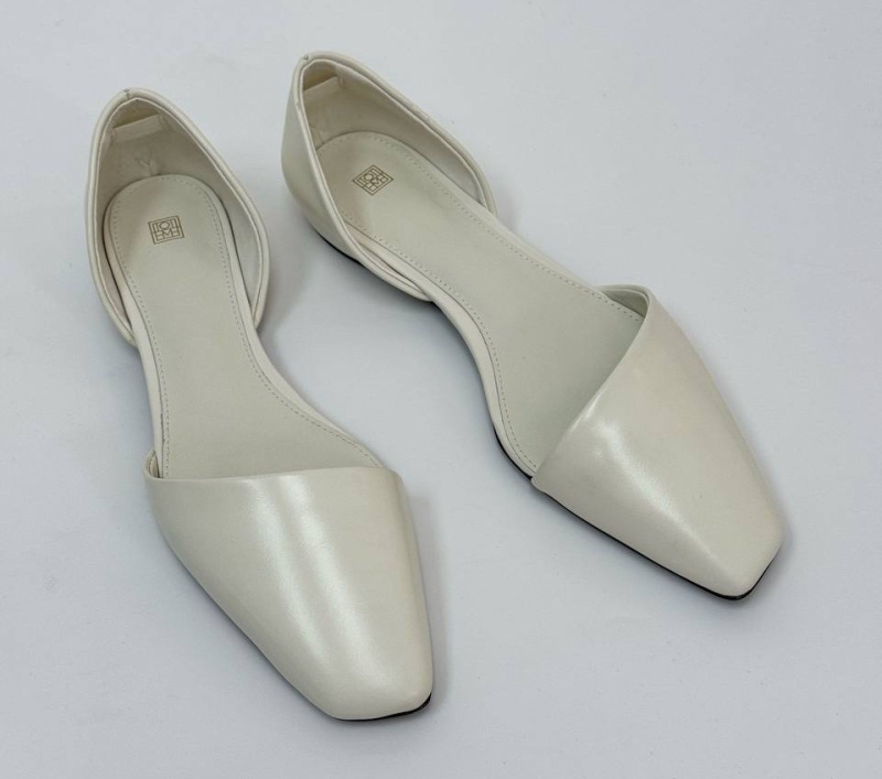 БАЛЕТКИ TOTEME фото