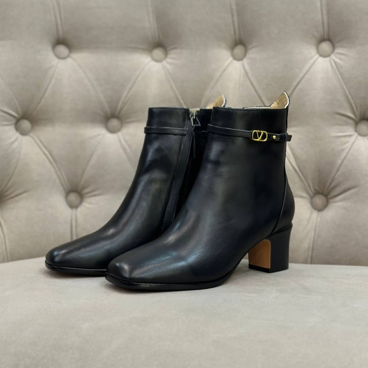 БОТИЛЬОНЫ VALENTINO детальное фото