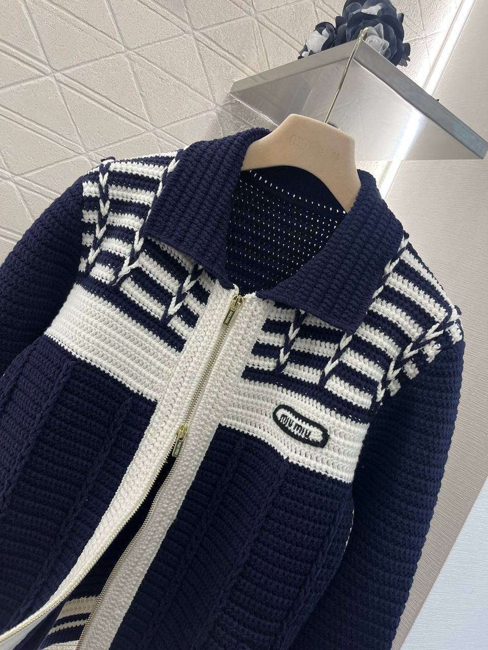 КАРДИГАН MIU MIU детальное фото