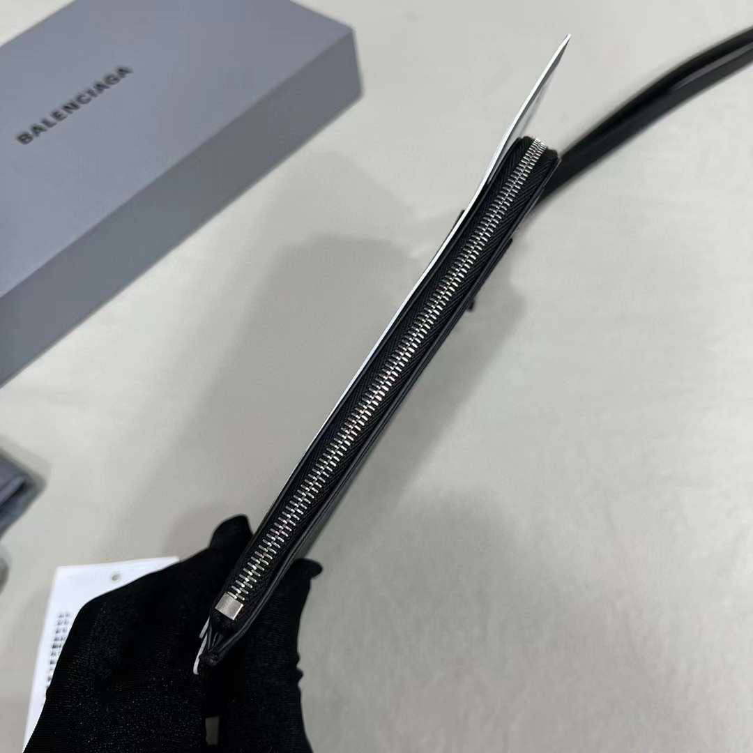СУМКА BALENCIAGA PASSPORT PHONE HOLDER BLACK детальное фото
