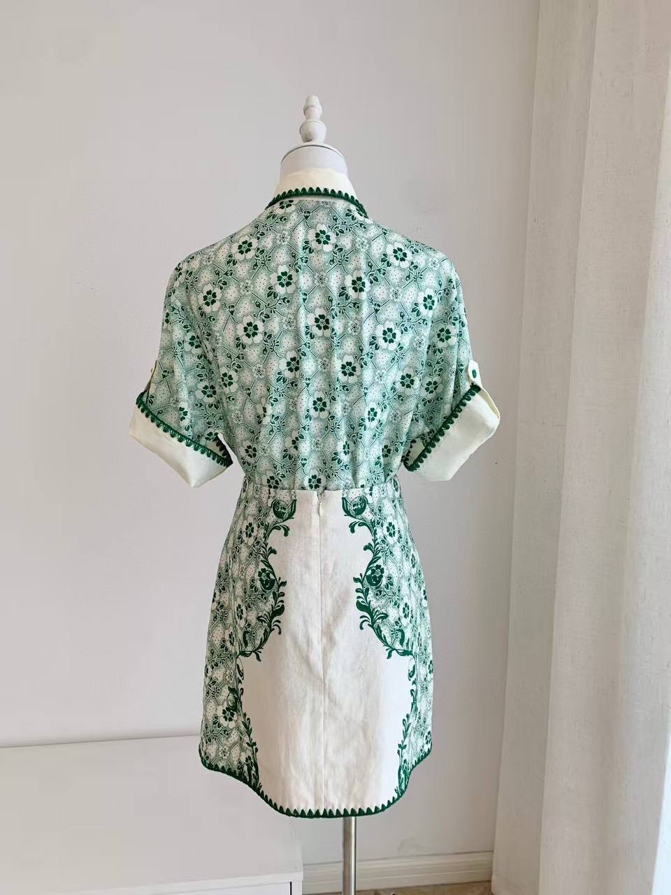 КОСТЮМ ALEMAIS детальное фото