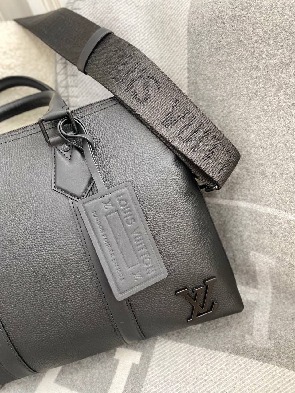 МУЖСКОЙ ПОРТФЕЛЬ LOUIS VUITTON детальное фото