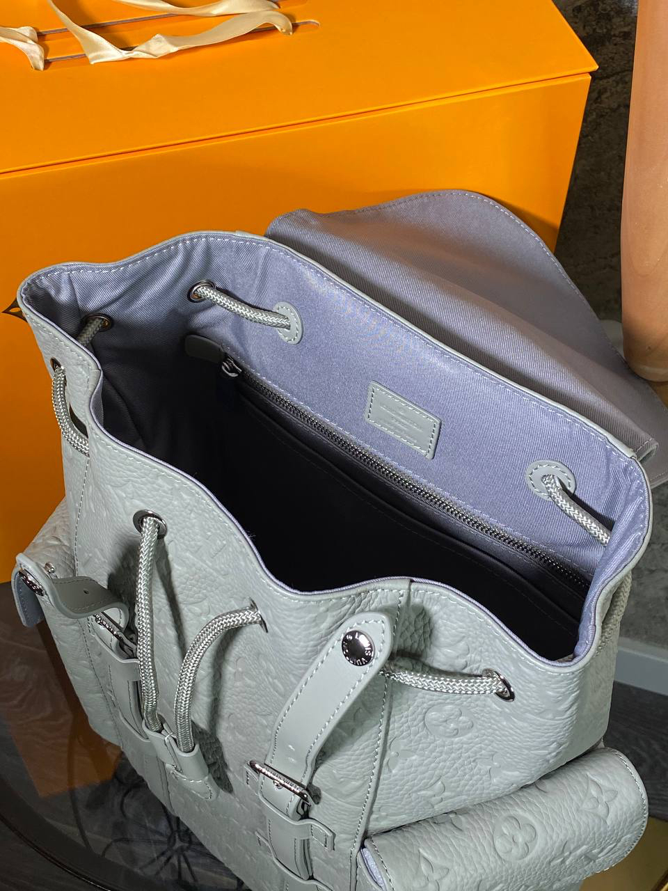 МУЖСКОЙ РЮКЗАК LOUIS VUITTON детальное фото