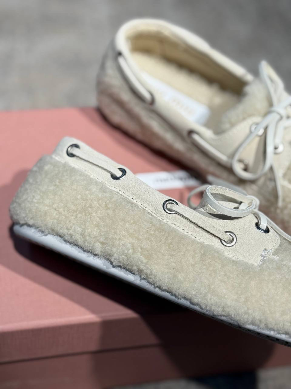 ЛОФЕРЫ MIU MIU детальное фото