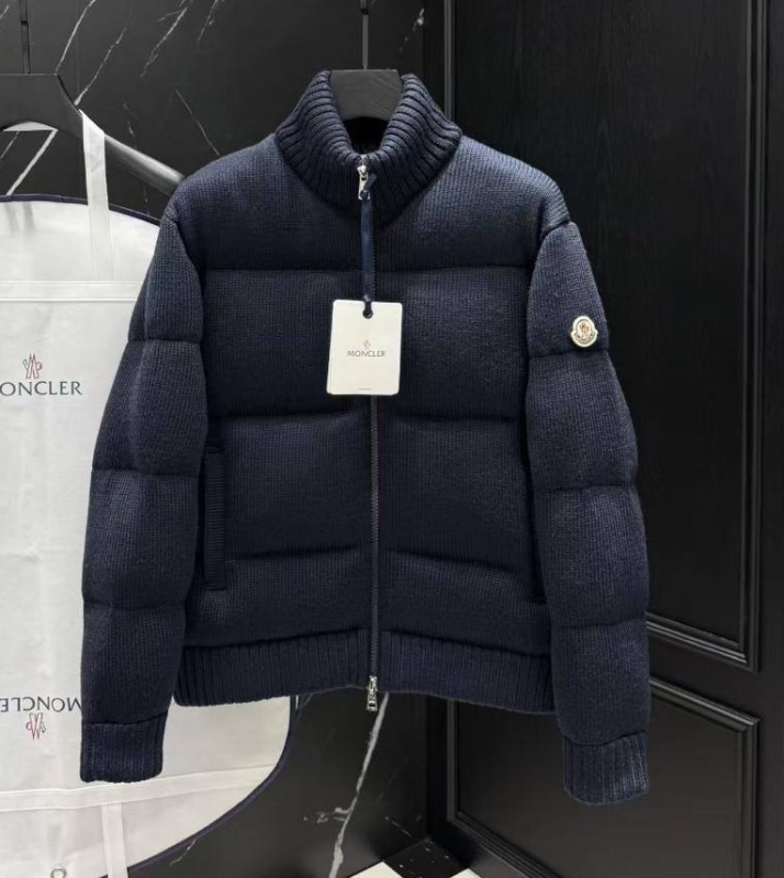 МУЖСКАЯ КУРТКА MONCLER фото