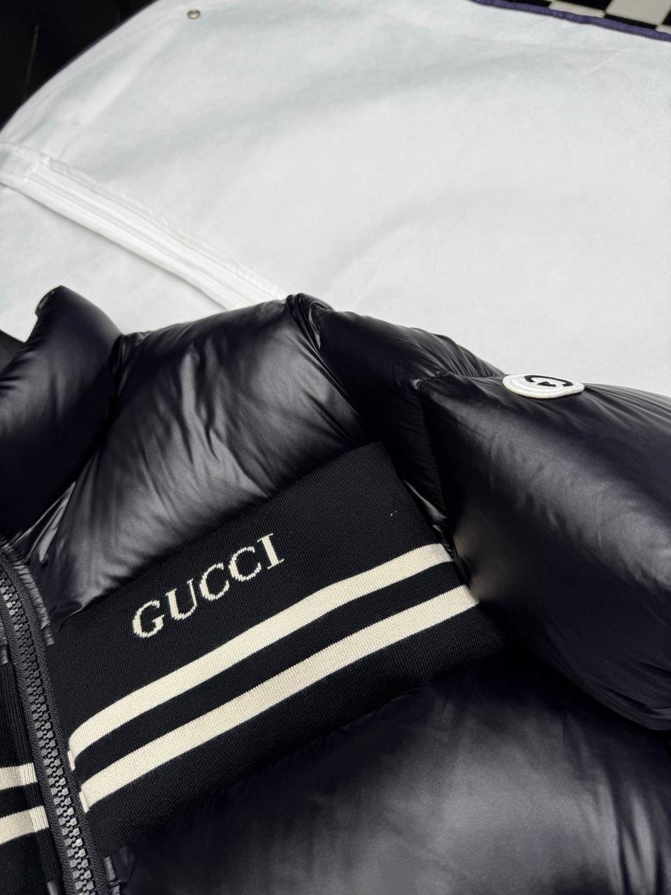 МУЖСКОЙ ПУХОВИК GUCCI детальное фото