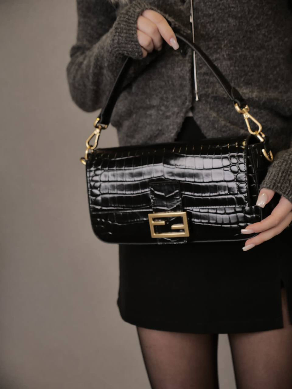 СУМКА FENDI BAGUETTE детальное фото