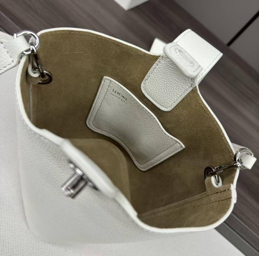 СУМКА LOEWE детальное фото