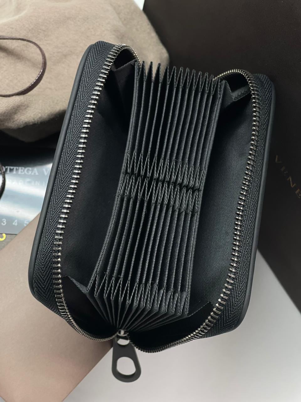 МУЖСКОЙ КАРТХОЛДЕР BOTTEGA VENETA детальное фото