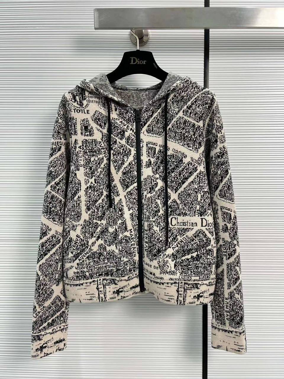 КОСТЮМ CHRISTIAN DIOR детальное фото