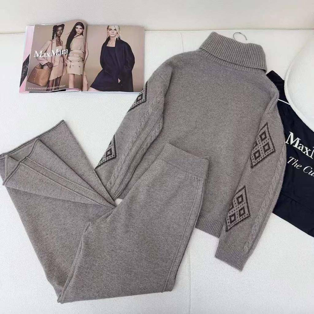 КОСТЮМ MAX MARA детальное фото