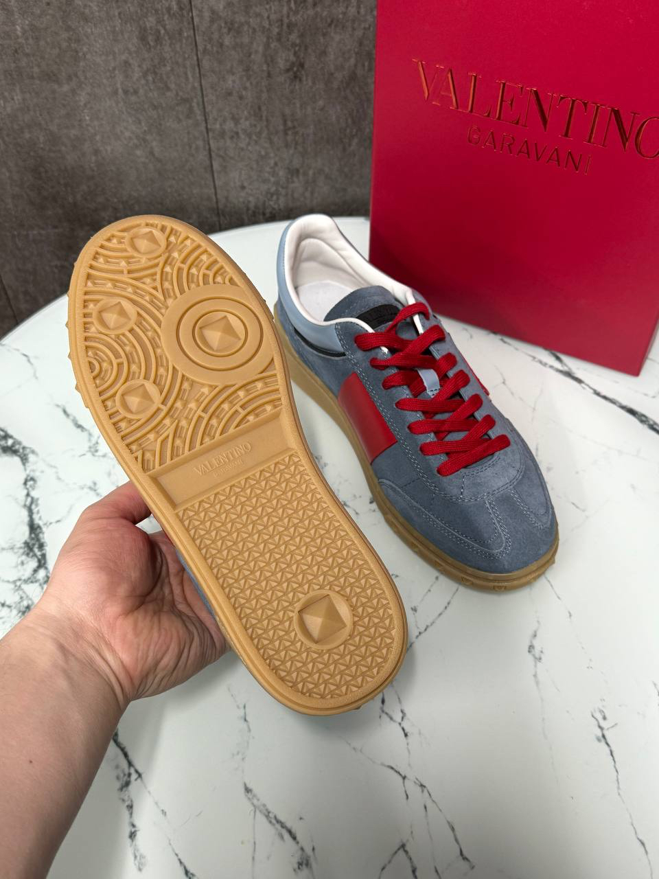 МУЖСКИЕ КЕДЫ VALENTINO детальное фото